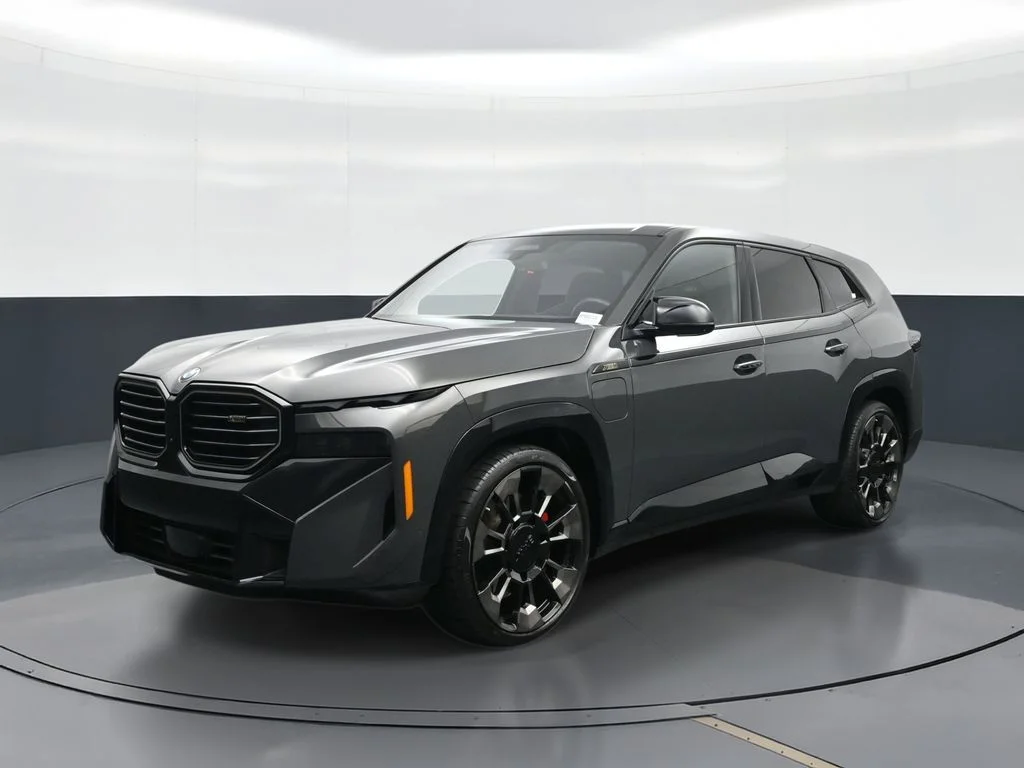 2023 BMW XM -'s photo