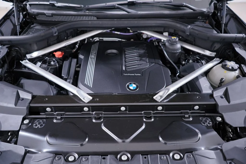 Used 2021 Dark Graphite BMW xDrive40i image 28