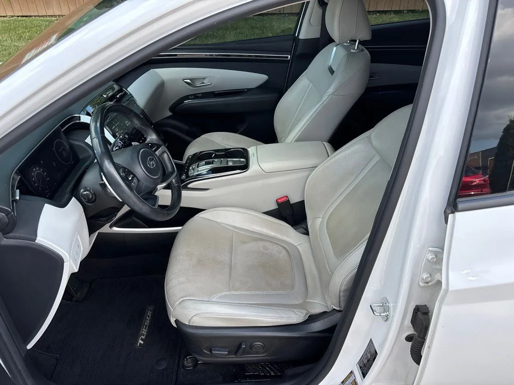 Used 2023 White Pearl Hyundai Limited image 9