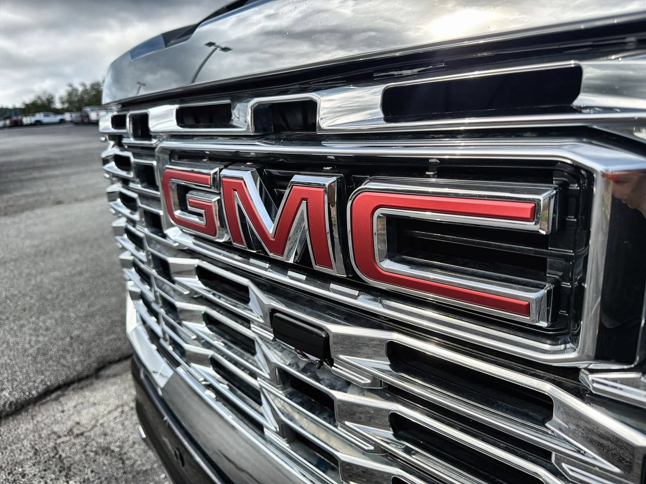 Used 2024 Onyx Black GMC Denali image 26