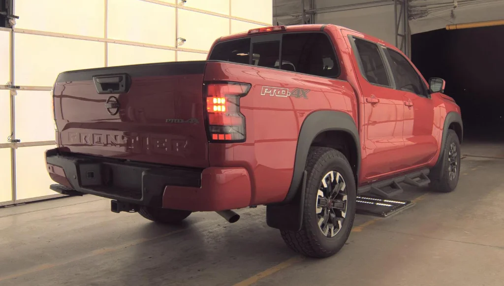 Used 2022 Red Nissan PRO-4X image 3