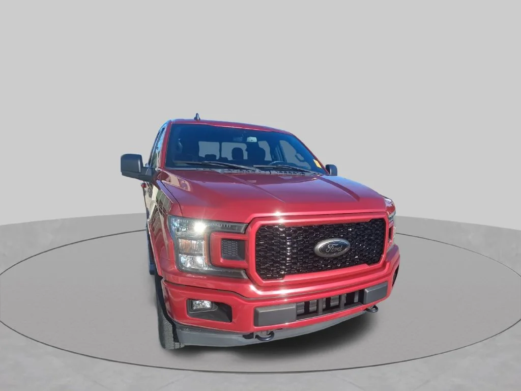 Used 2020 Red Ford XLT image 2