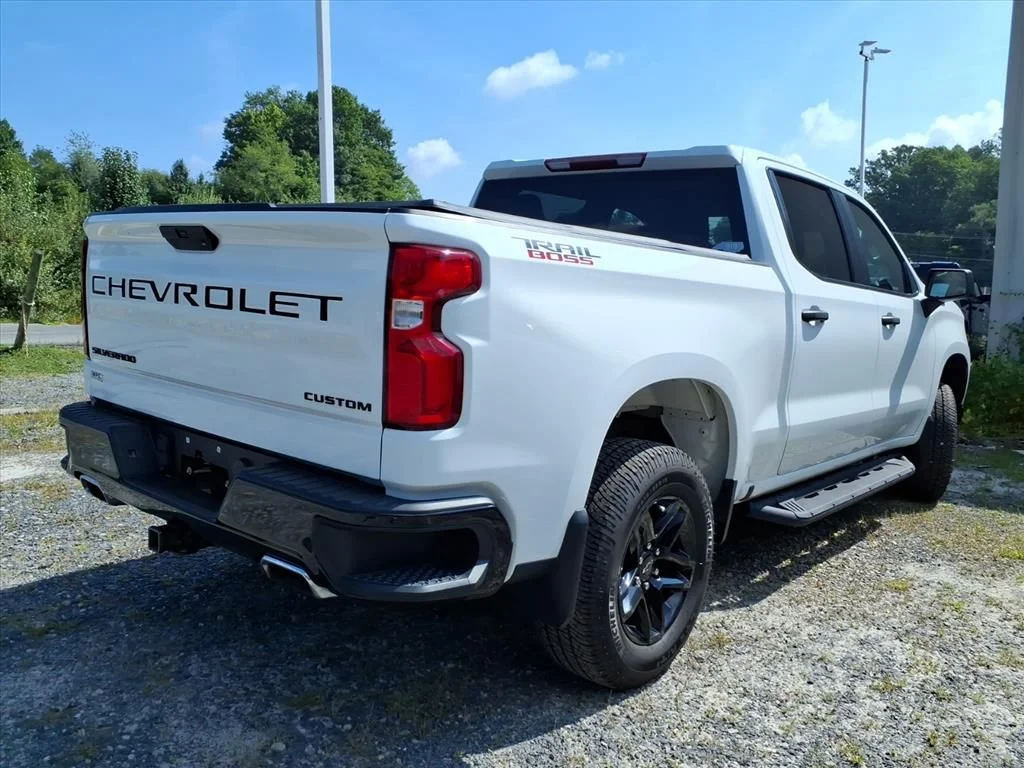 Used 2021 White Chevrolet Custom Trail Boss image 6