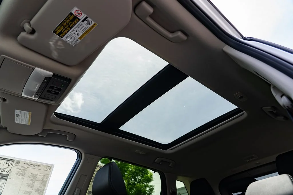 New 2026 Everest White Pearl TriCoat / Super Black Two-tone Nissan Platinum image 21