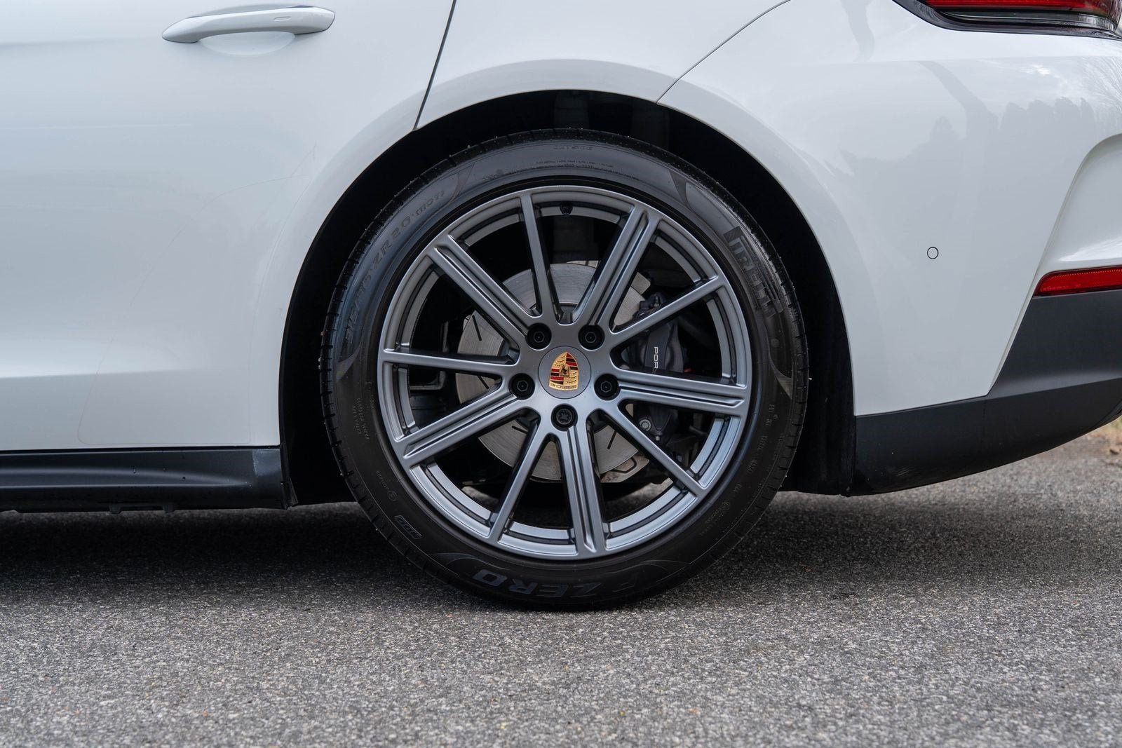 Used 2025 White Porsche  image 13