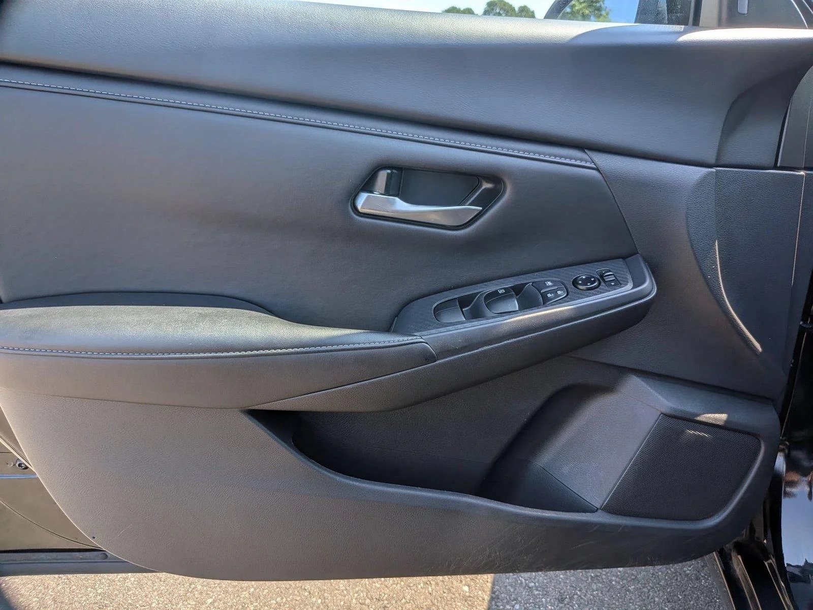 Certified Used 2025 Super Black Nissan SV image 15