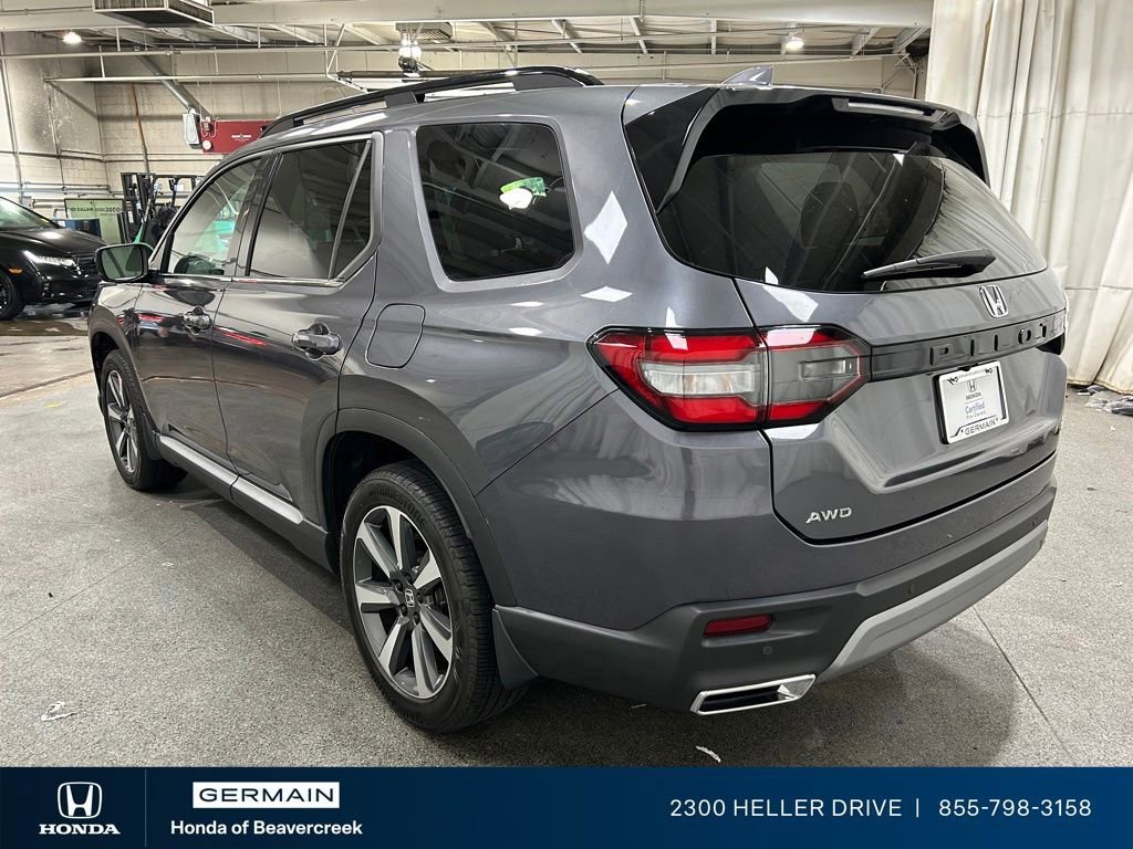 Certified Used 2025 Modern Steel Metallic Honda AWD Elite image 39
