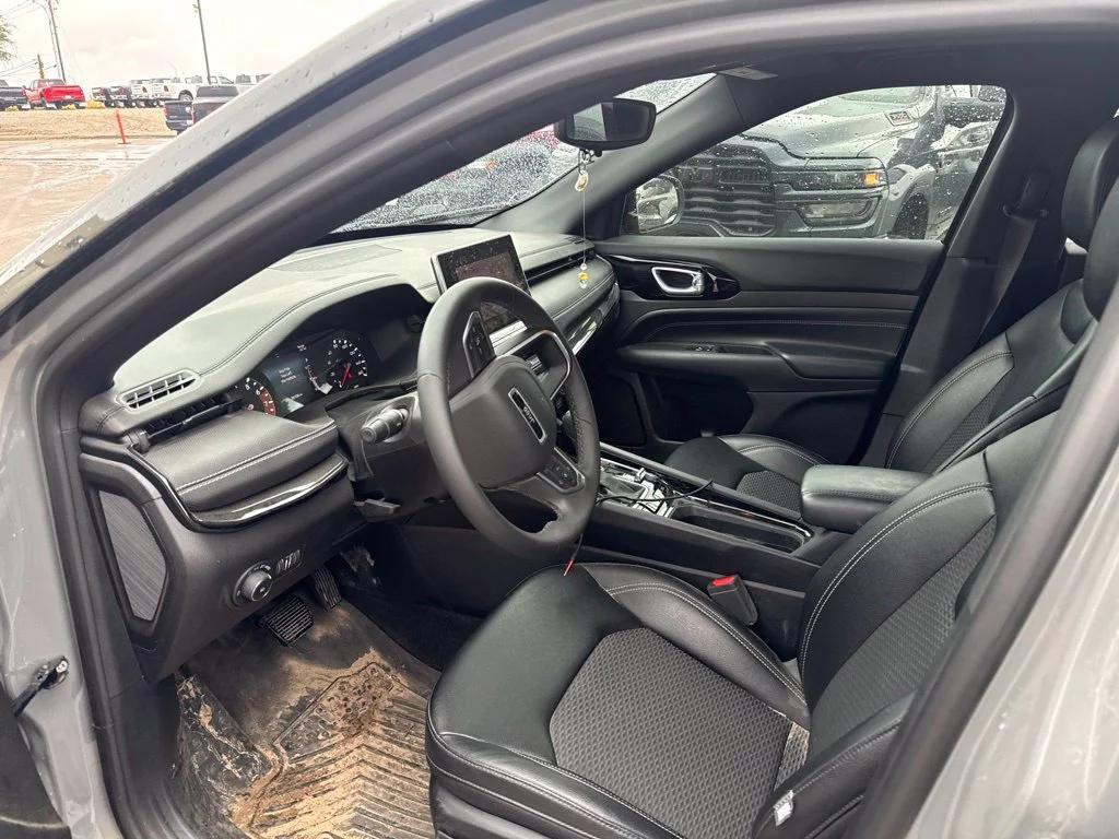 Certified Used 2024 Gray Jeep Latitude image 8