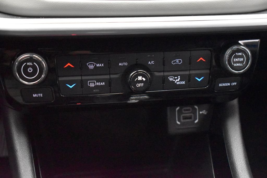 Used 2025 Blue Jeep Limited image 21