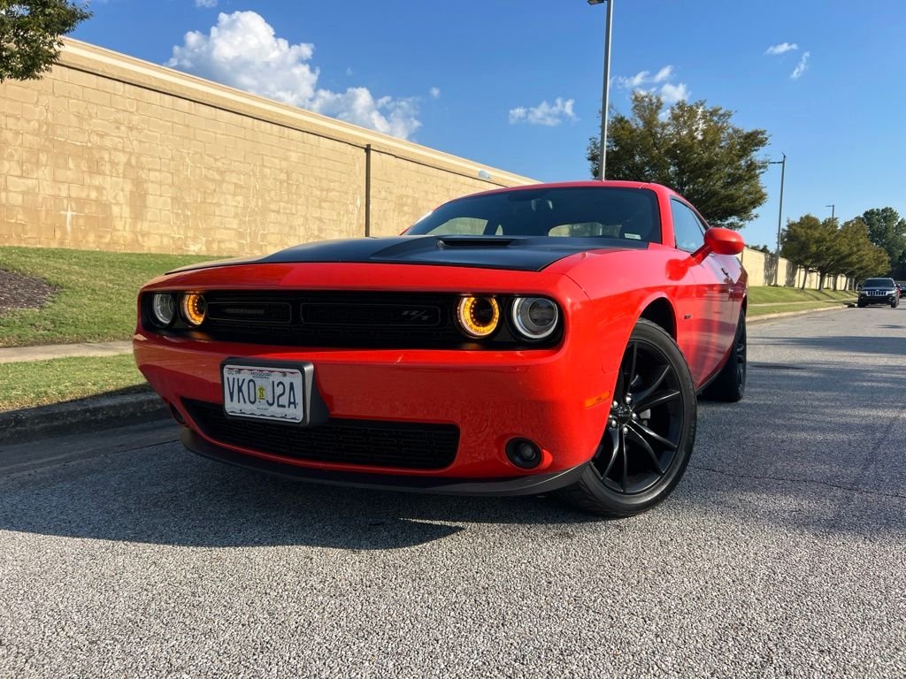 Used 2016 Orange Dodge R/T image 1