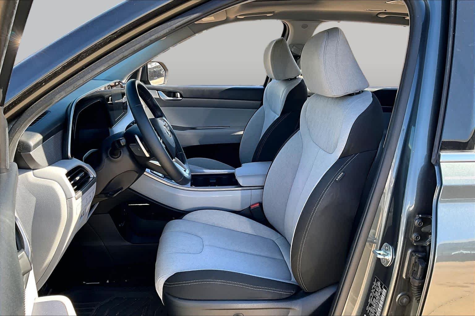 Used 2021 Rainforest Hyundai SEL image 7