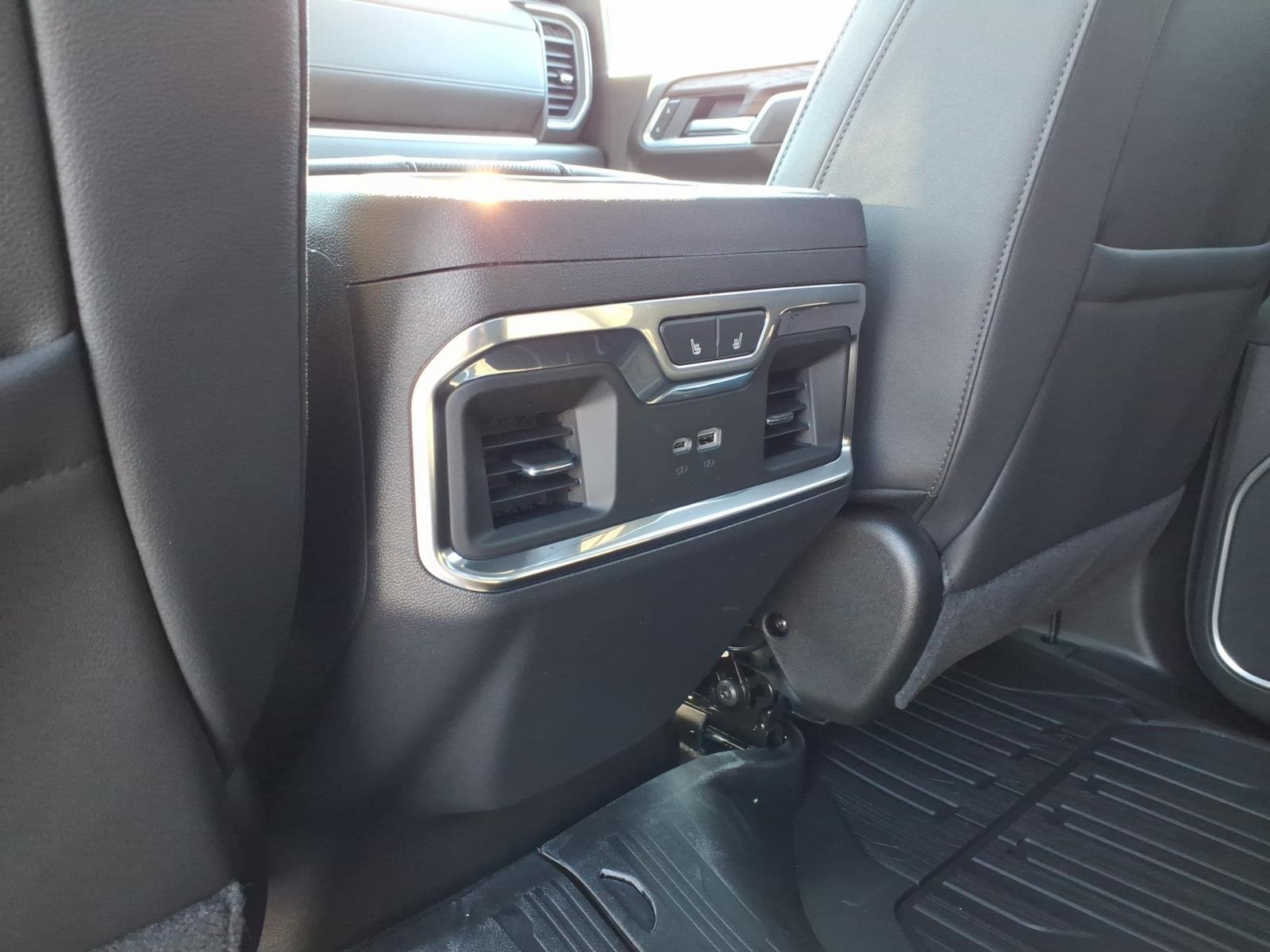 2026 GMC Sierra 1500 SLT - Photo 12