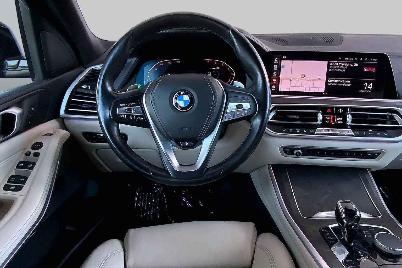 Used 2020 Phytonic Blue Metallic BMW xDrive40i image 6