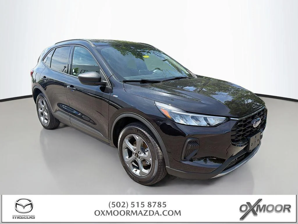 Used 2025 Agate Black Metallic Ford ST-Line image 1