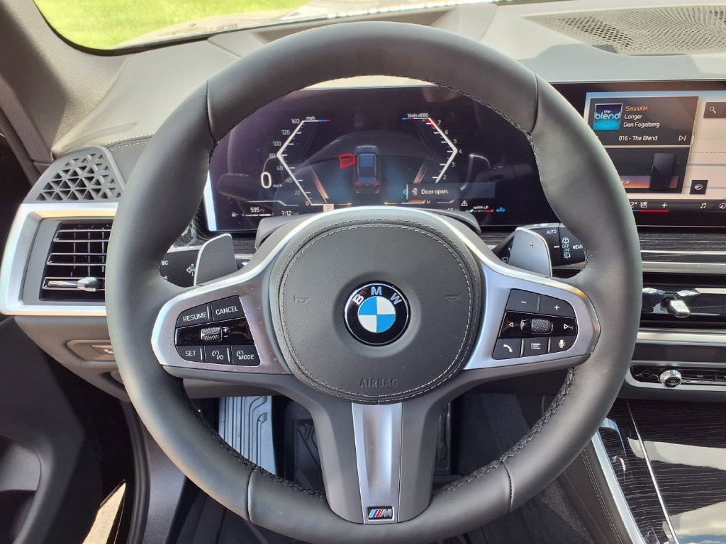 Used 2026 Black Sapphire Metallic BMW xDrive40i image 6