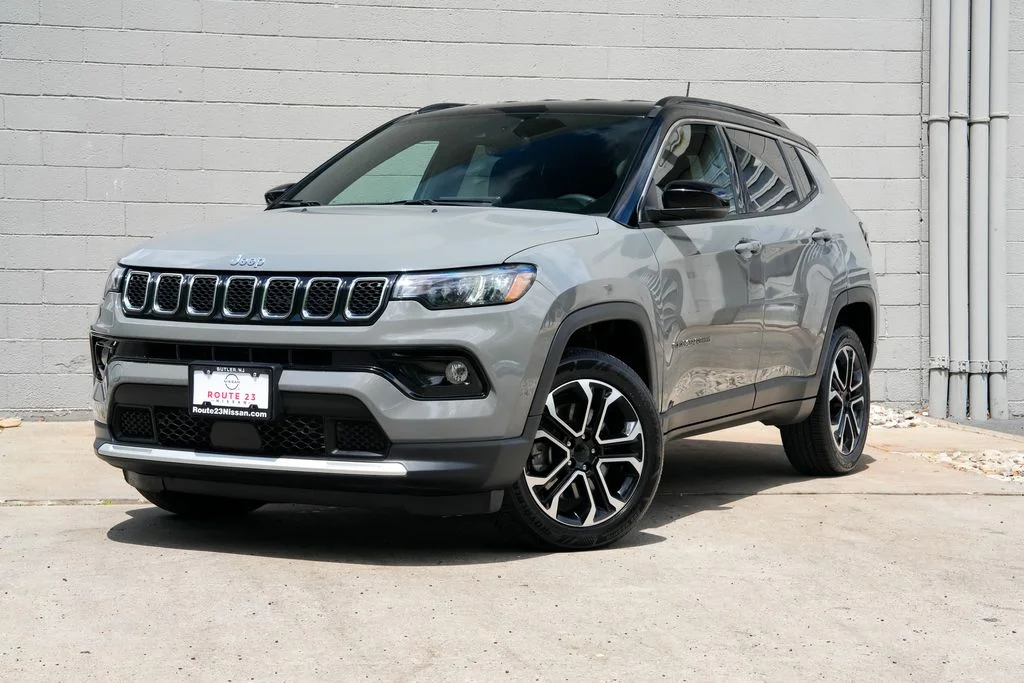 2023 Jeep Compass Limited 4X4's photo