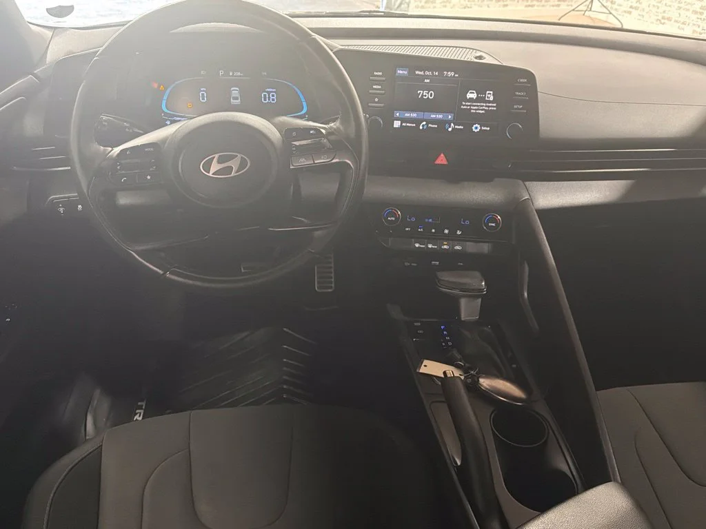 Used 2025 Amazon Gray Hyundai SEL Sport image 15