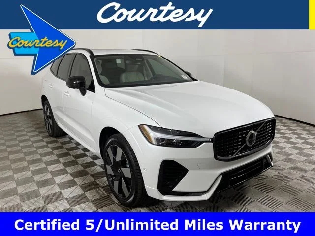 2024 Volvo XC60 T8 Plus Dark Theme AWD's photo