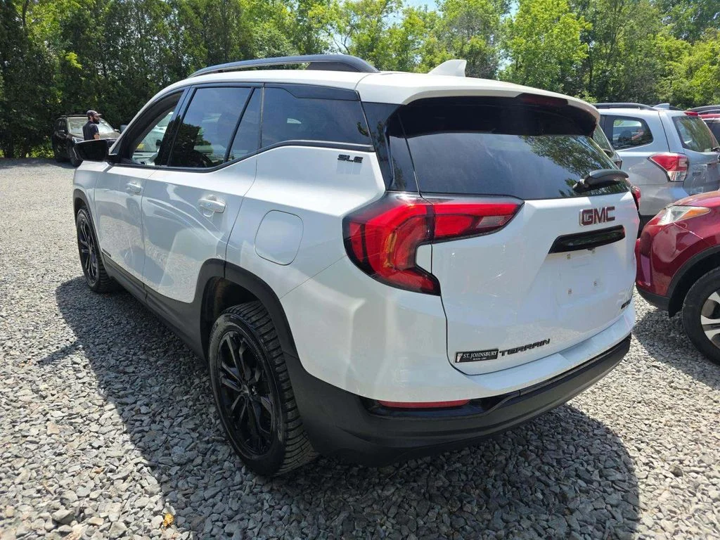Used 2021 White GMC SLE image 7