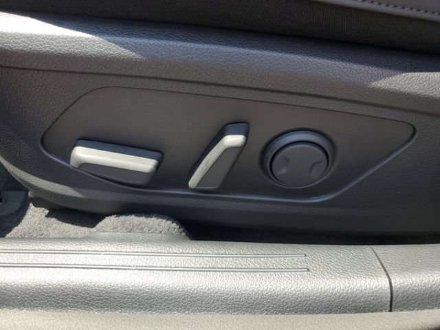 2025 Kia K5 EX - Photo 18