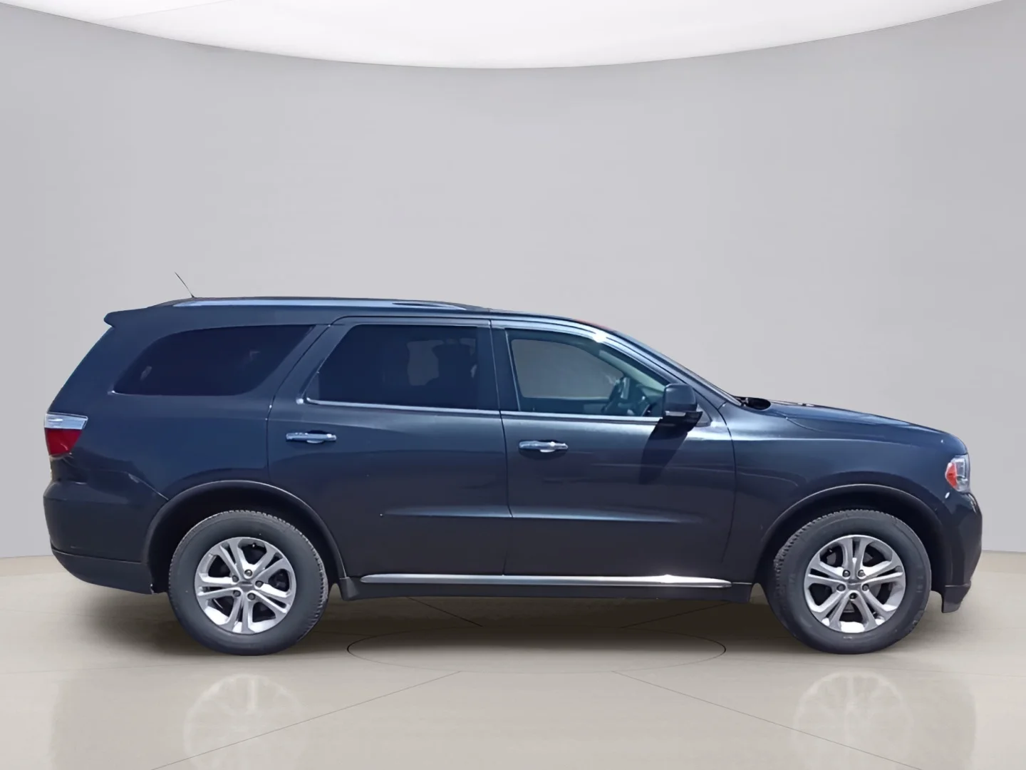 Used 2013 Gray Dodge GLS image 8