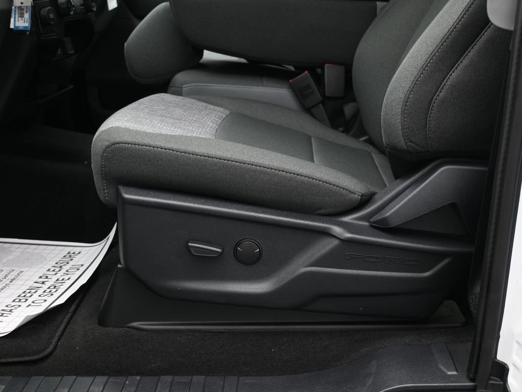 New 2026 Oxford White Ford XLT image 10