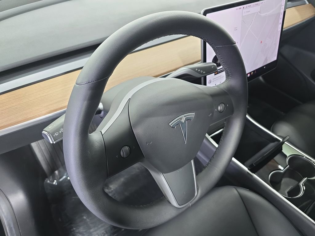 Used 2019  Tesla Standard image 4