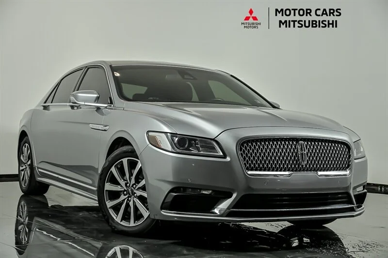 2020 Lincoln Continental FWD's photo