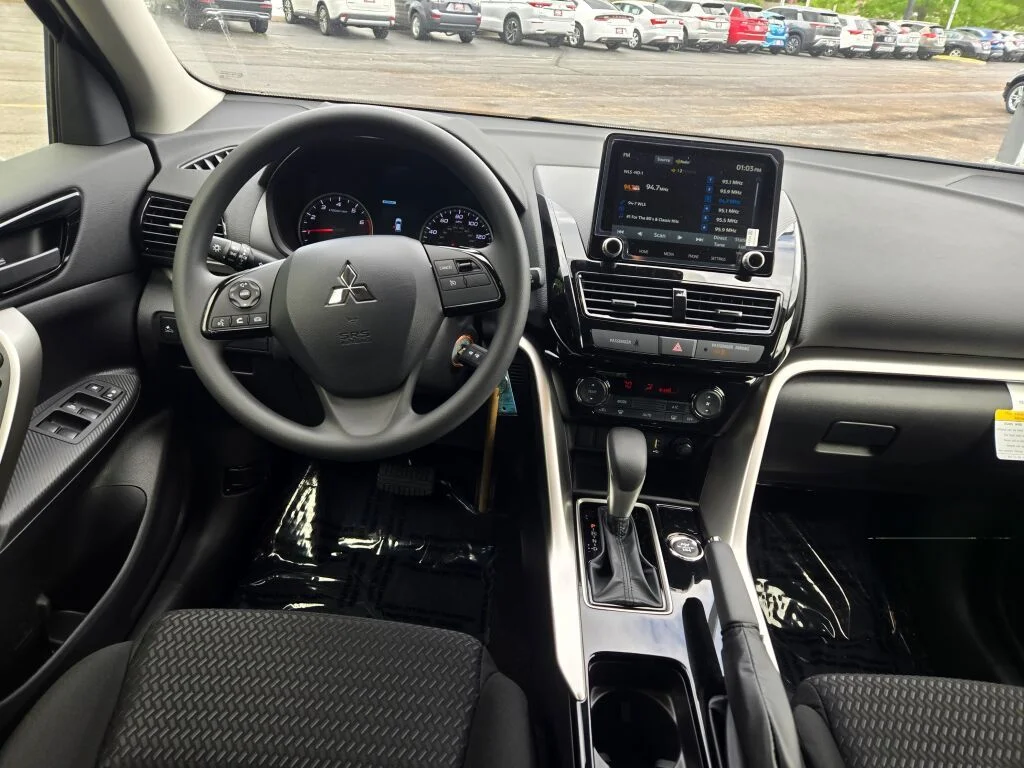 New 2026 Gray Mitsubishi ES image 14
