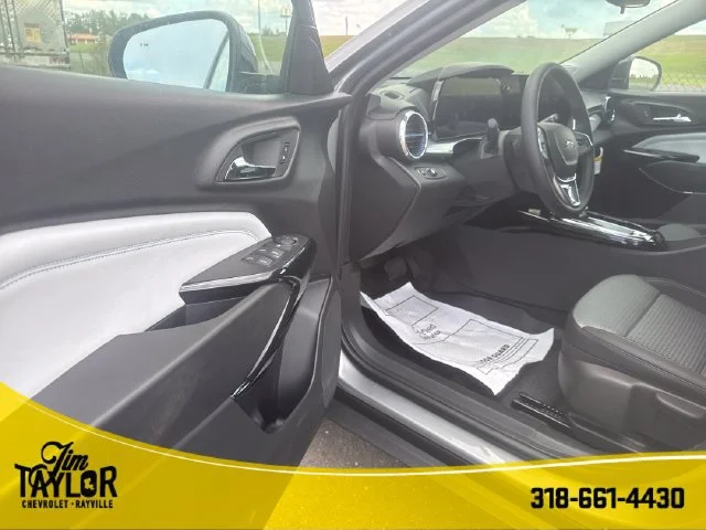 2026 Chevrolet Trax LT - Photo 12