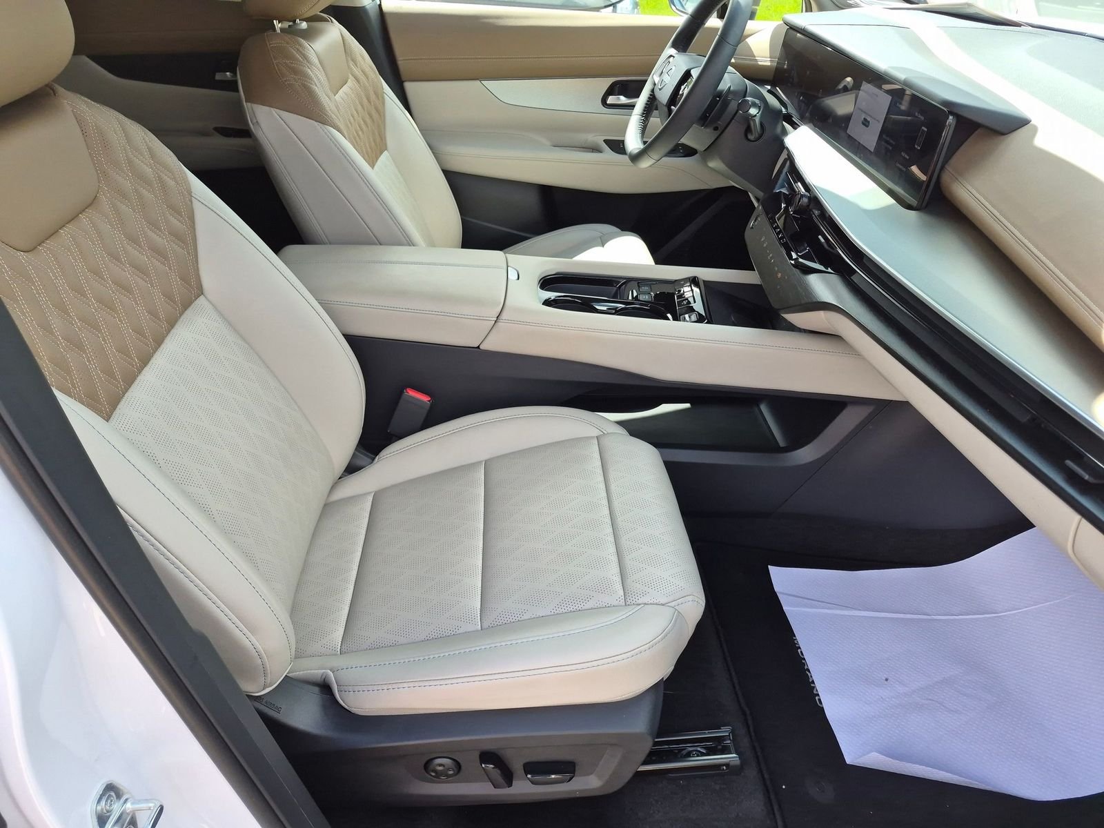 Certified Used 2026 White Pearl Nissan Platinum image 31
