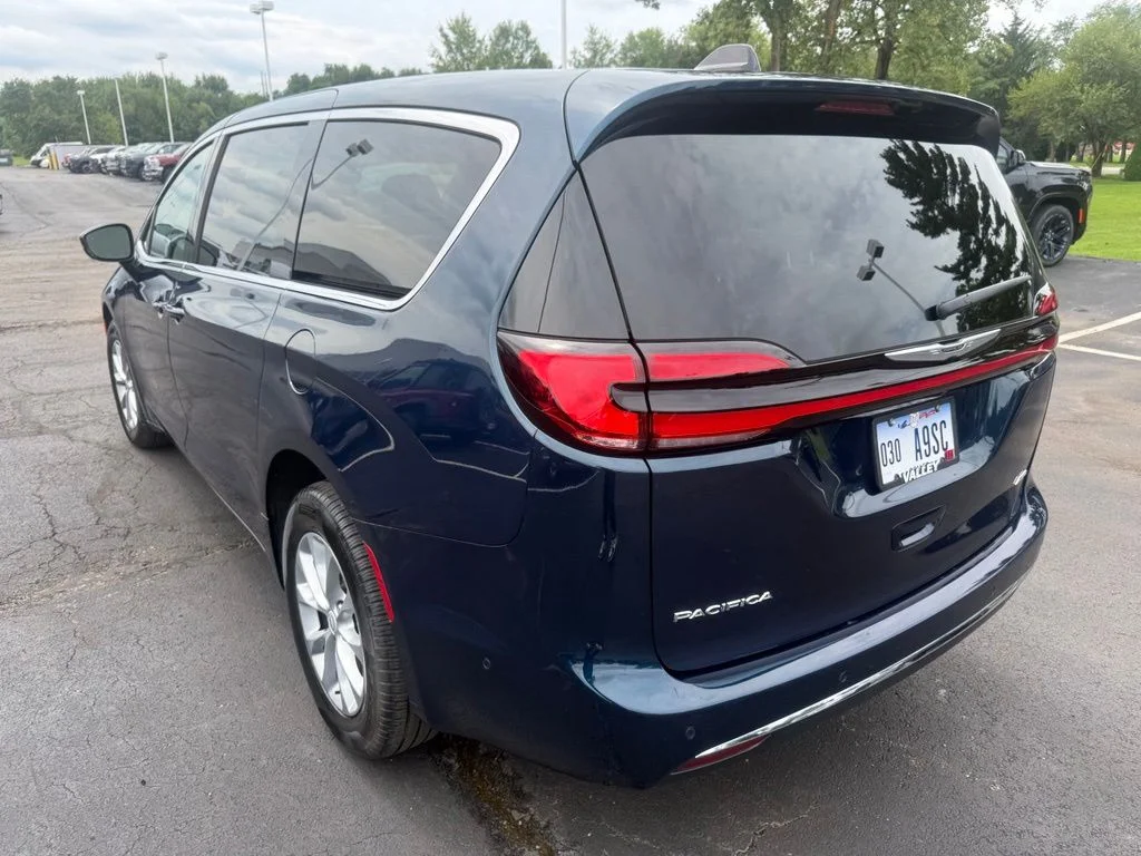 Certified Used 2025 Blue Chrysler Select image 7
