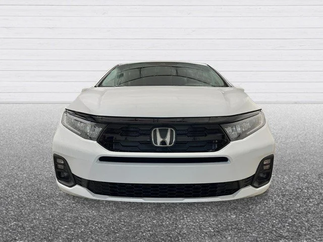 New 2027 Silver Honda Touring image 11