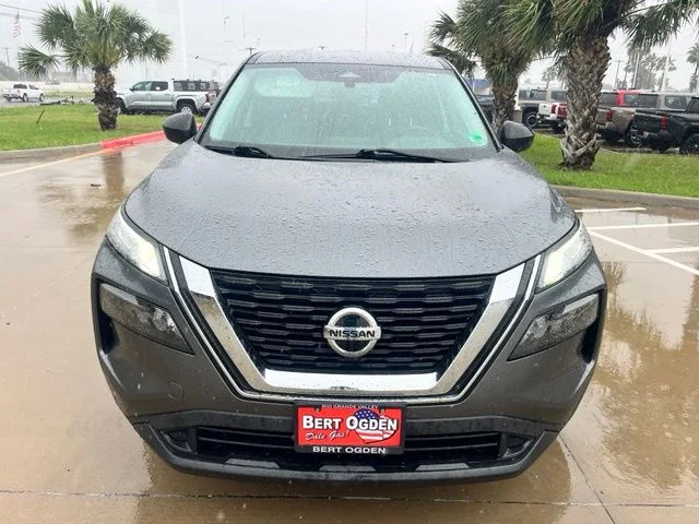 Used 2021 Gray Nissan S image 2