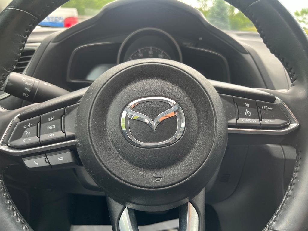Used 2018 Blue Mazda Touring image 19