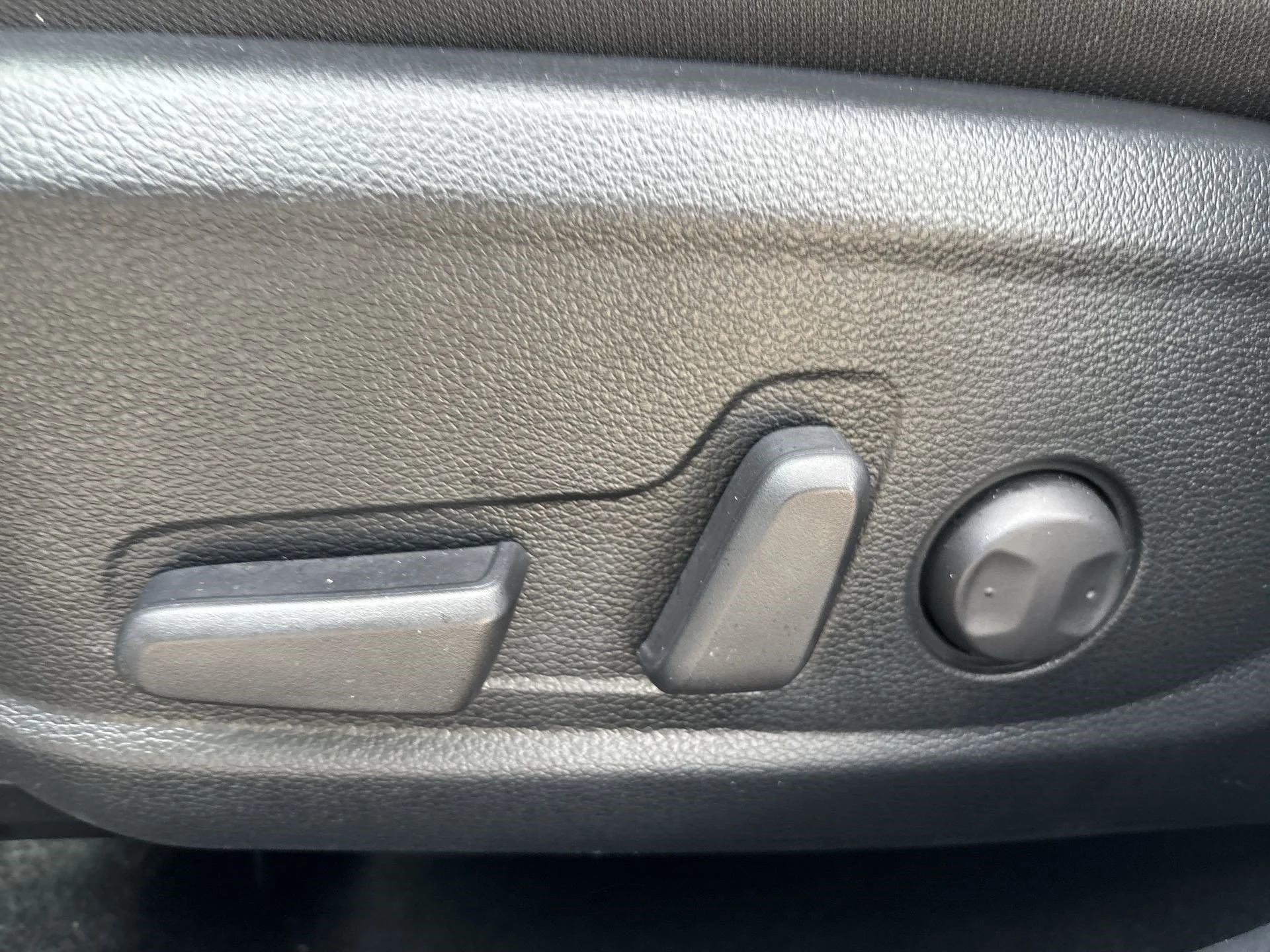 Certified Used 2024 Snow White Pearl Kia EX image 14