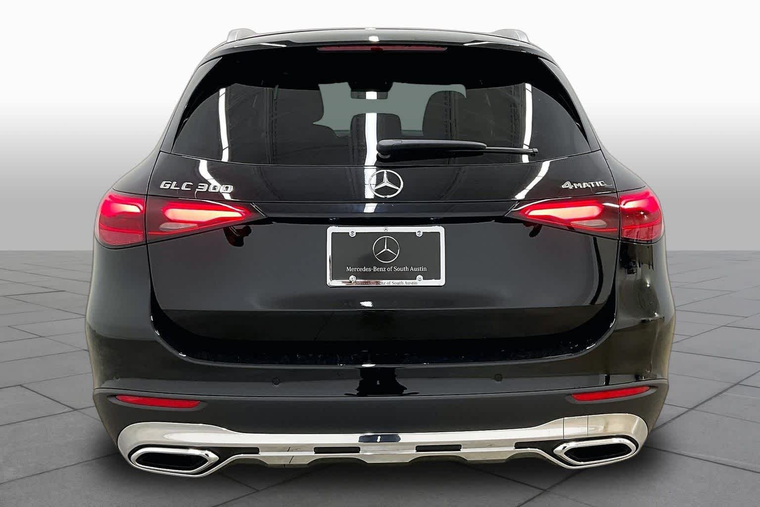 New 2026 Black Mercedes-Benz GLC 300 image 4