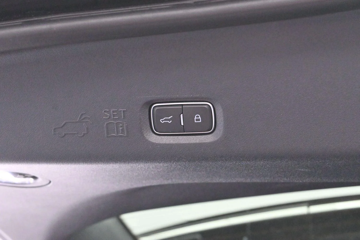 Used 2025 Black Ford Platinum image 14