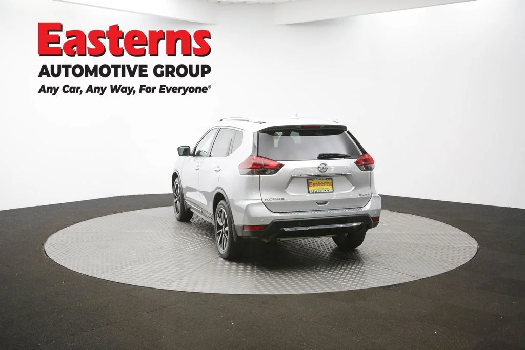 Used 2020 Silver Nissan SL image 63