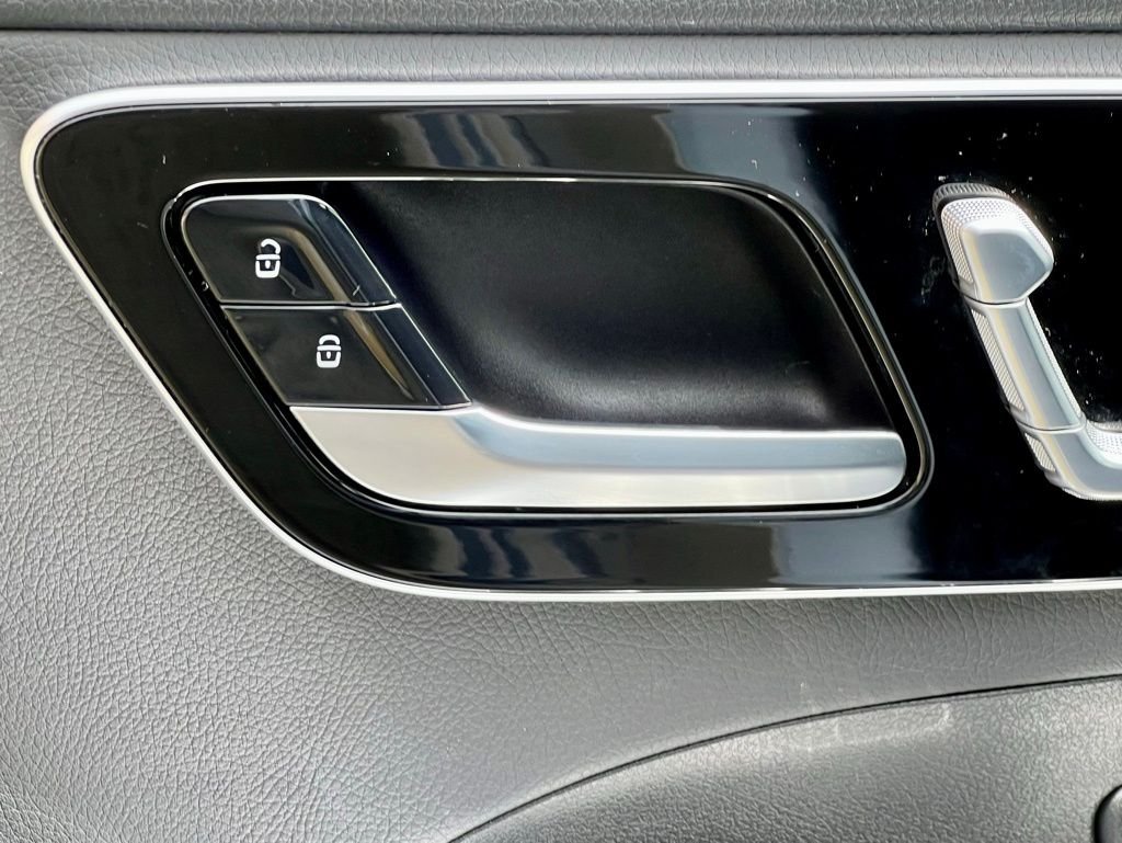 Certified Used 2023  Mercedes-Benz C 300 image 22