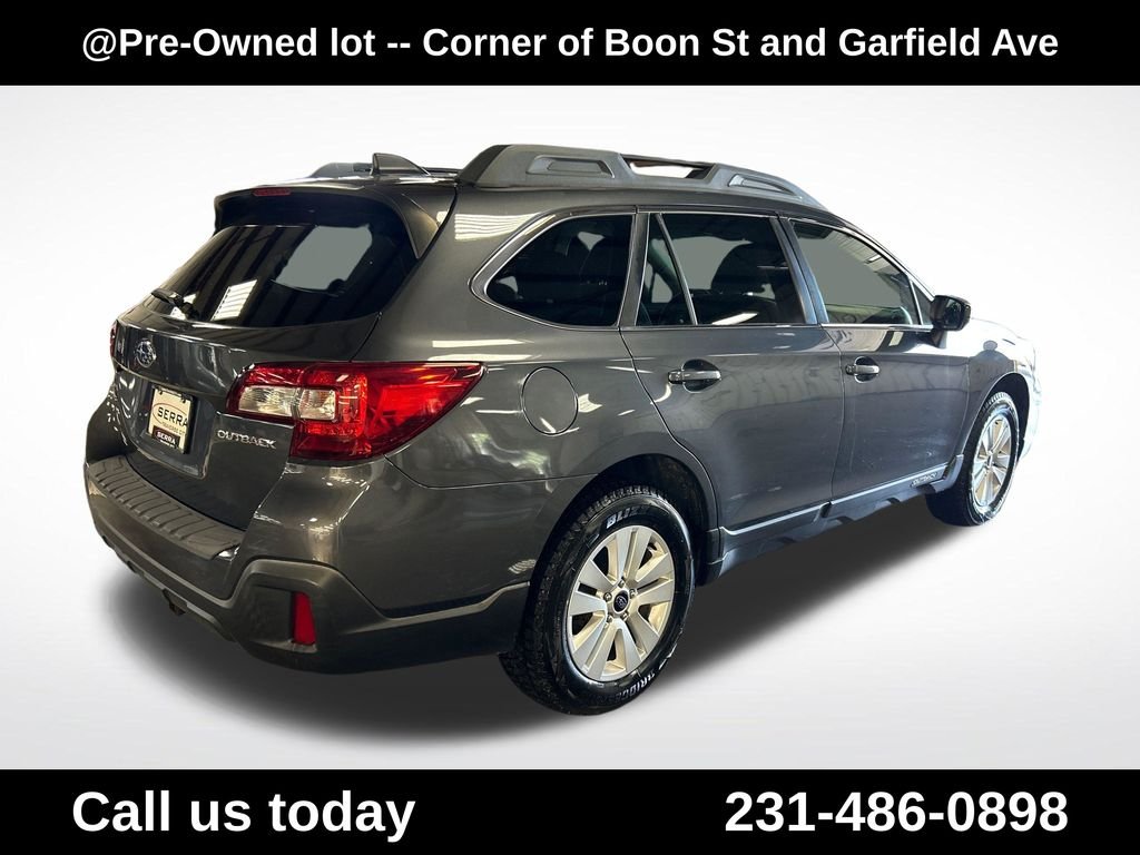 Used 2018 Gray Subaru 2.5i Premium image 5
