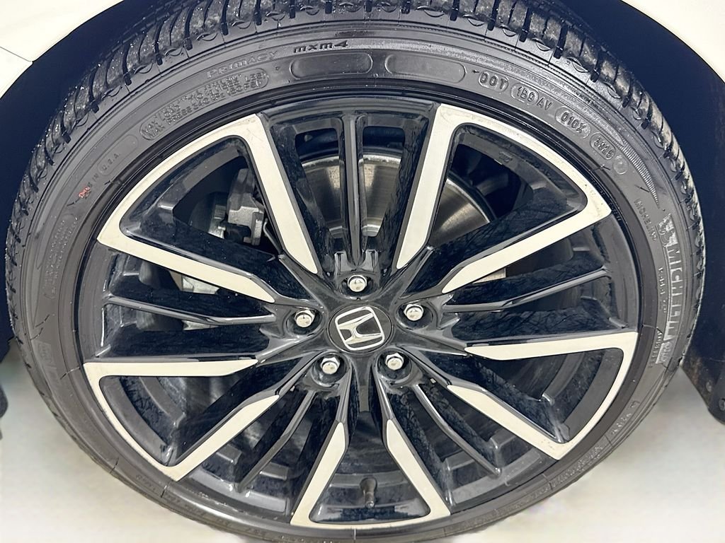 Certified Used 2025 Platinum Honda Touring image 40