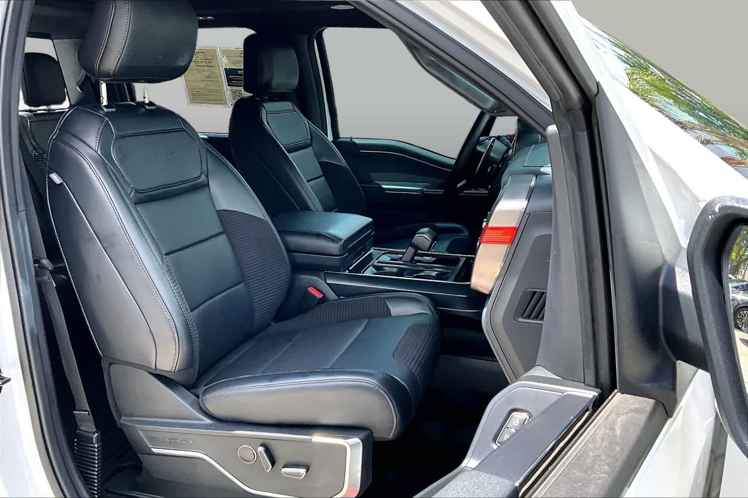 Used 2023 Oxford White Ford Raptor image 9