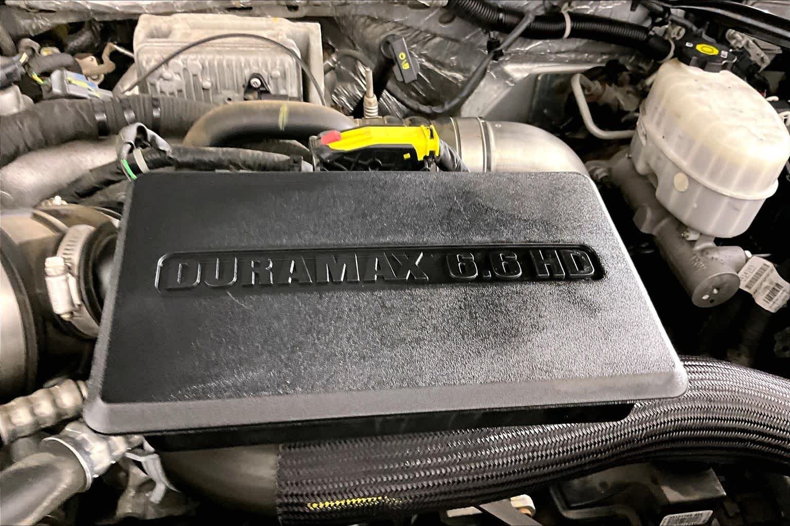 Used 2018 Quicksilver Metallic GMC Denali image 32
