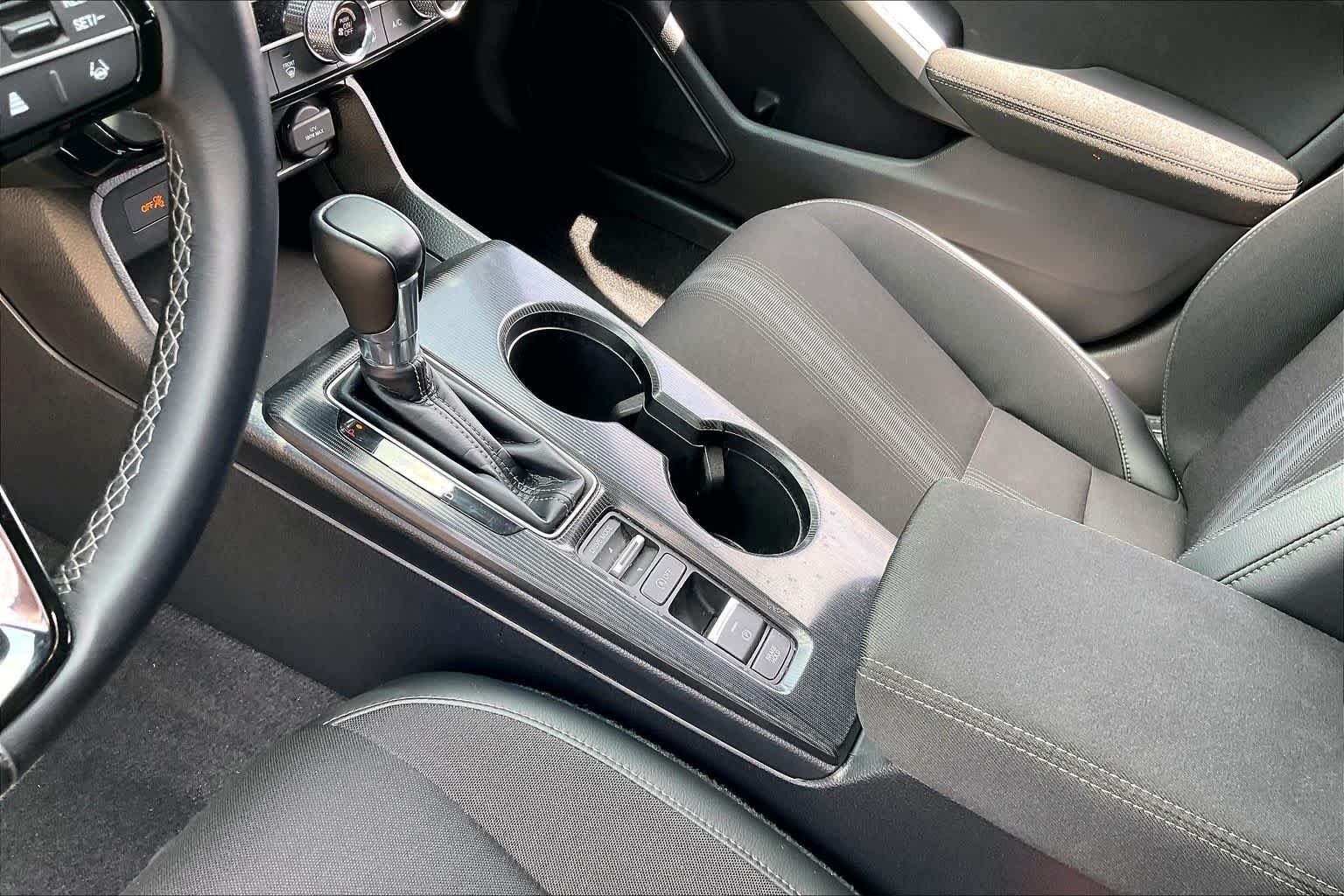 Used 2023 Platinum White Pearl Honda Sport image 15