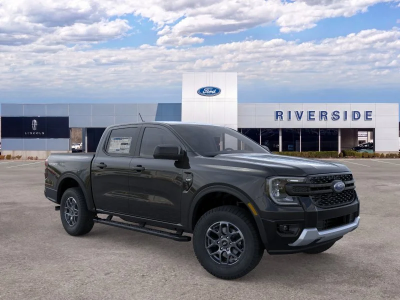 New 2026 Shadow Black Ford XLT image 7