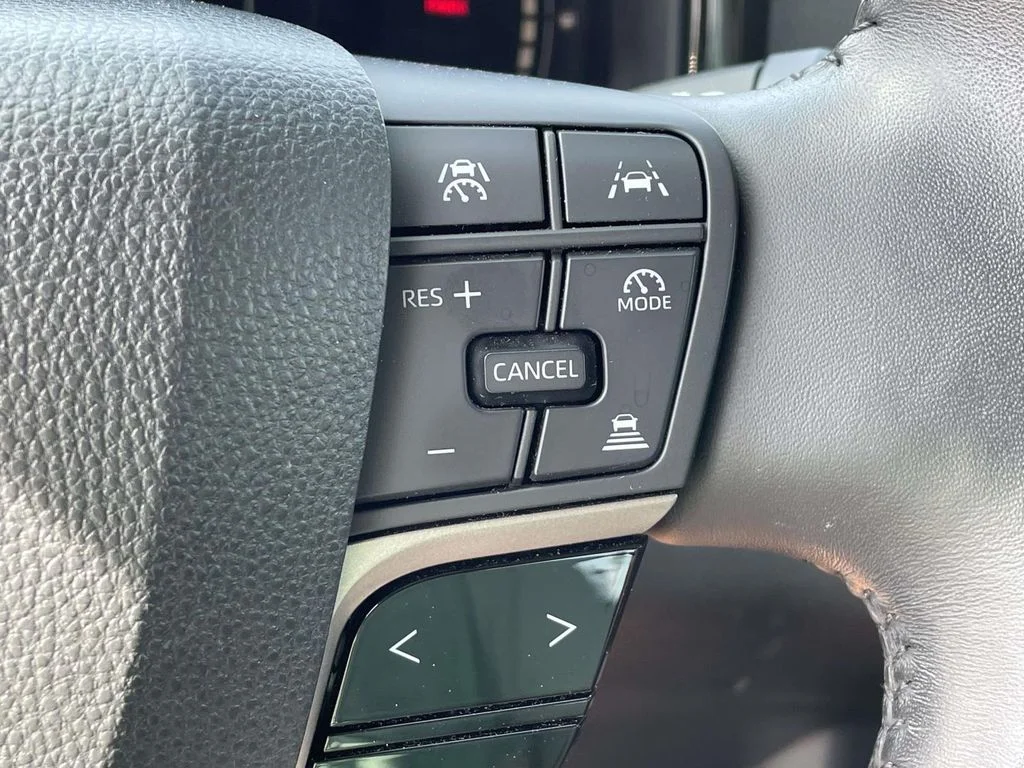 2025 Toyota Camry LE - Photo 29