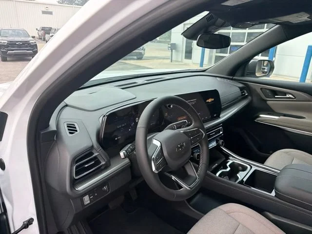New 2026 Summit White Chevrolet LT image 26