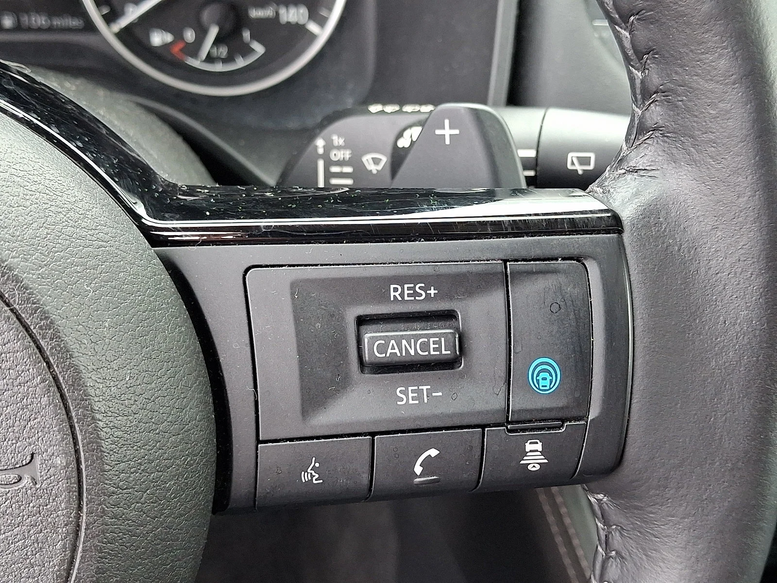 Used 2023 Gun Metallic Nissan SL image 24