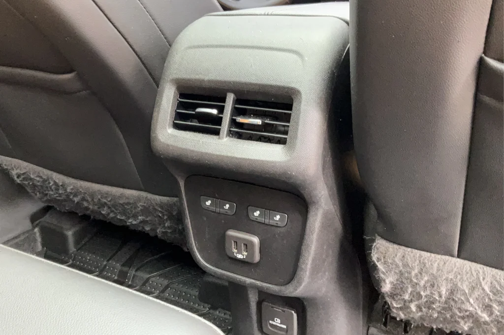 Used 2020 Black Chevrolet Premier image 22
